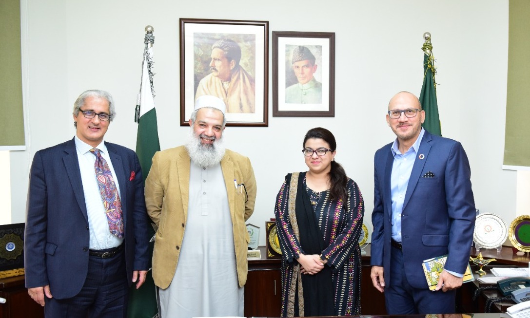 SAPM Shaza Fatima Khawaja held a meeting with ED CBWN Mr. Arif Zaman and  Managing Director GEN Pakistan Mr.Kashif Khan.